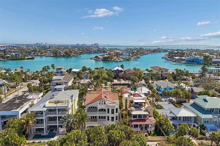 Image No.6-Propriété de 6 chambres à vendre à St. Pete Beach