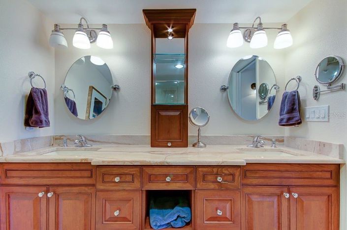 Image No.14-2 Bed Property for sale