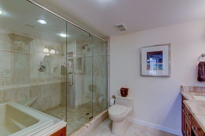 Image No.15-2 Bed Property for sale