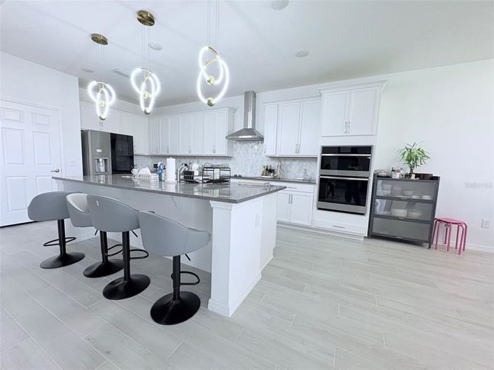 Image No.10-5 Bed Property for sale