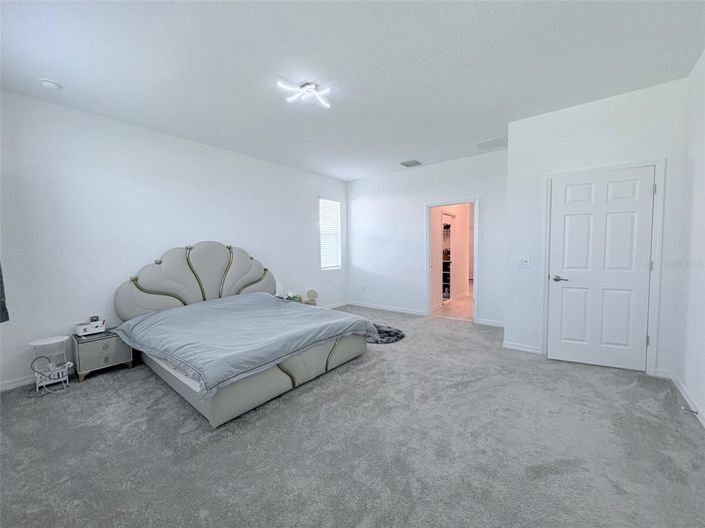 Image No.11-5 Bed Property for sale