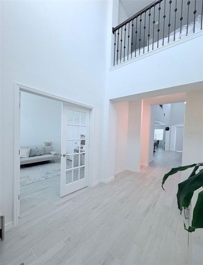 Image No.2-5 Bed Property for sale