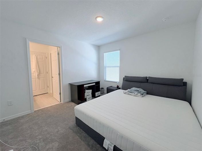 Image No.24-5 Bed Property for sale