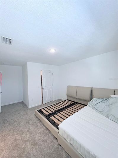 Image No.28-5 Bed Property for sale