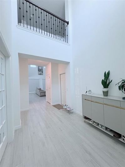 Image No.3-5 Bed Property for sale