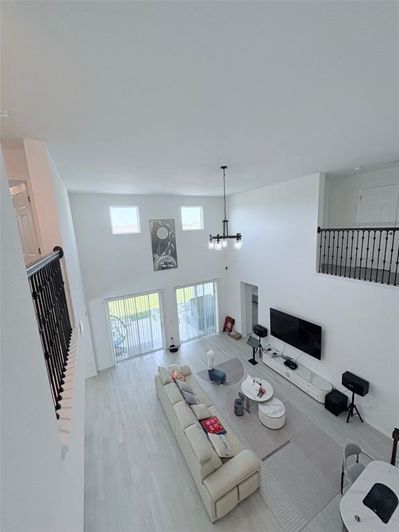 Image No.38-5 Bed Property for sale