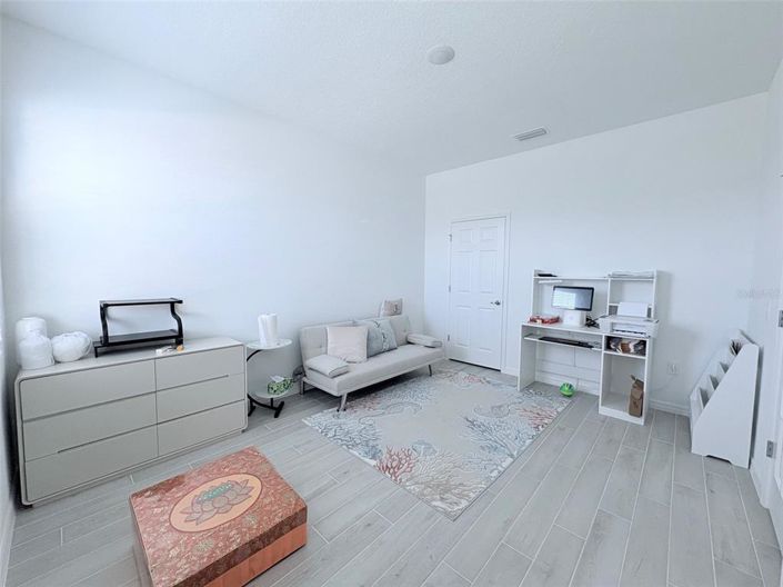 Image No.4-5 Bed Property for sale