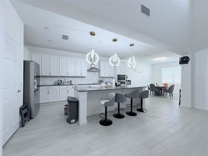 Image No.9-5 Bed Property for sale