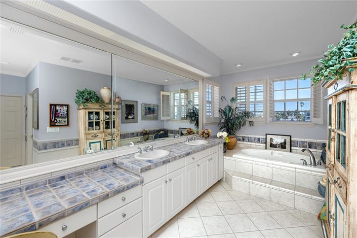 Image No.23-3 Bed Property for sale