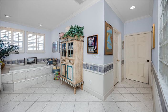 Image No.25-3 Bed Property for sale