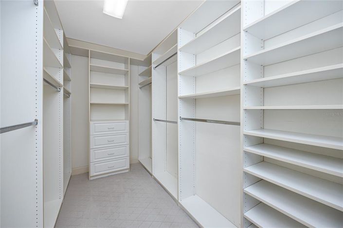 Image No.26-3 Bed Property for sale