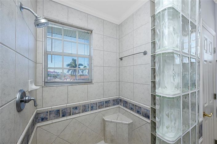 Image No.28-3 Bed Property for sale