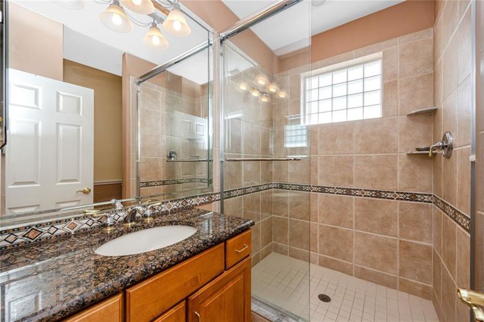 Image No.33-3 Bed Property for sale