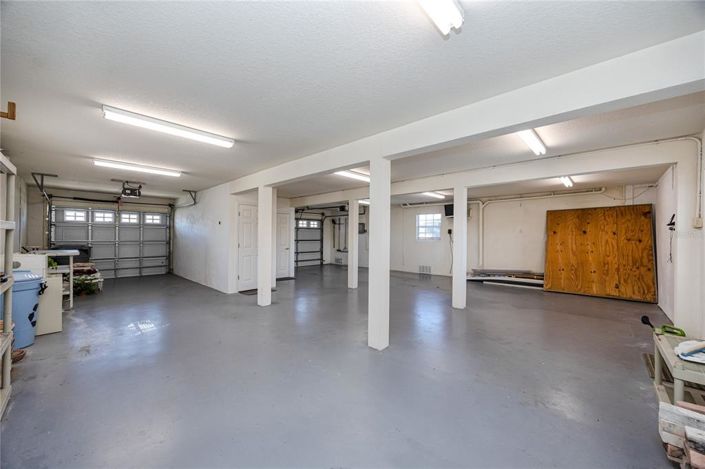 Image No.37-3 Bed Property for sale