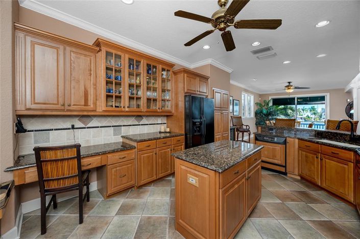 Image No.9-3 Bed Property for sale