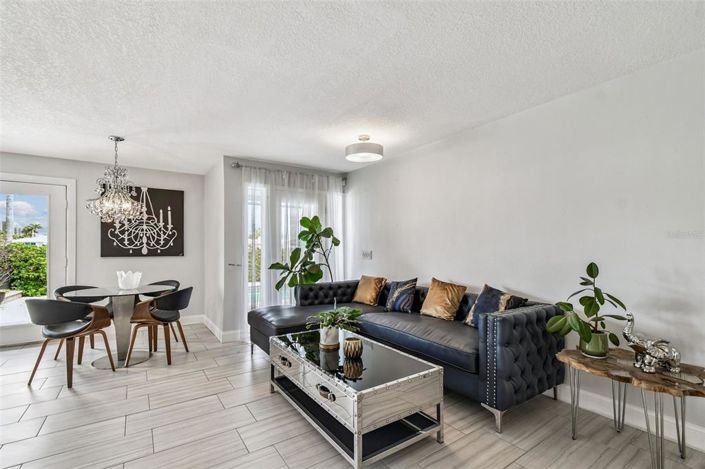 Image No.15-5 Bed Property for sale