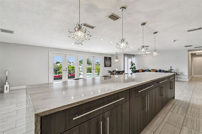 Image No.36-5 Bed Property for sale