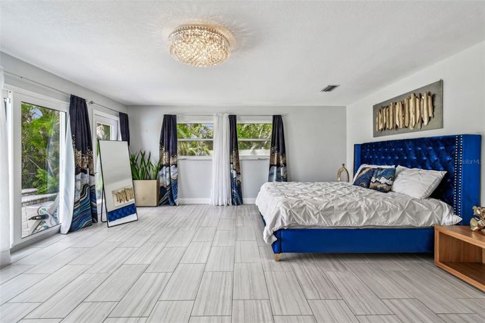 Image No.54-5 Bed Property for sale