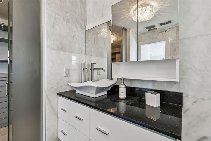 Image No.58-5 Bed Property for sale