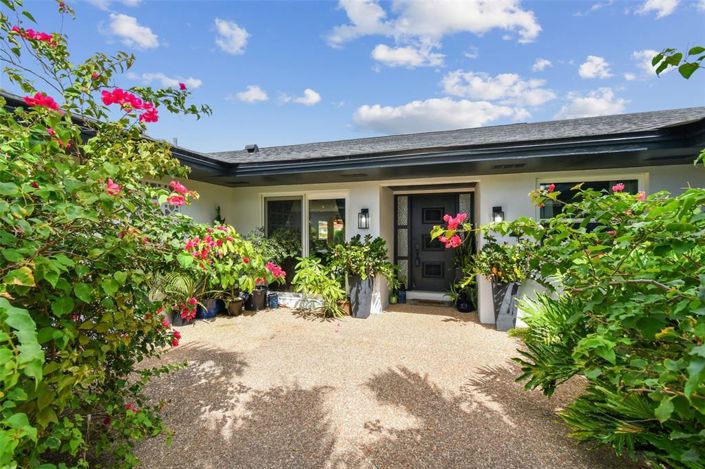 Image No.8-5 Bed Property for sale