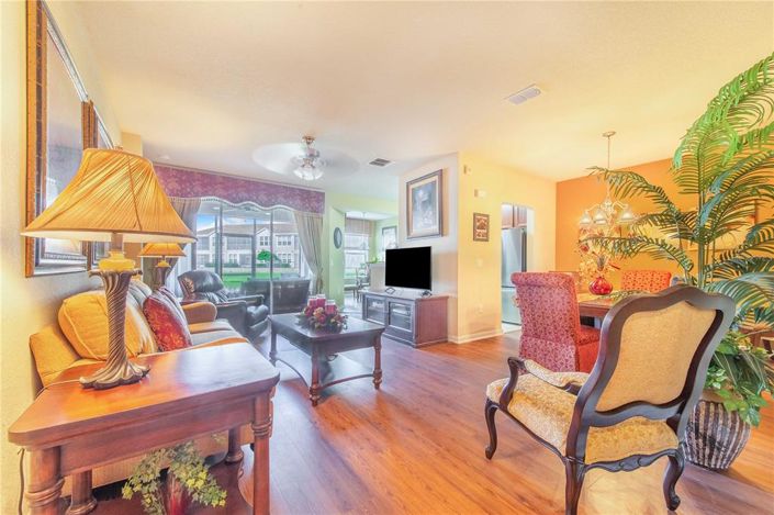 Image No.12-2 Bed Property for sale