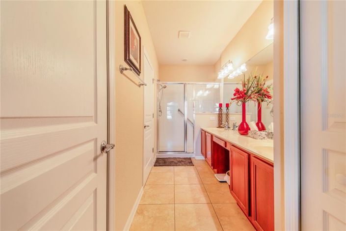 Image No.20-2 Bed Property for sale