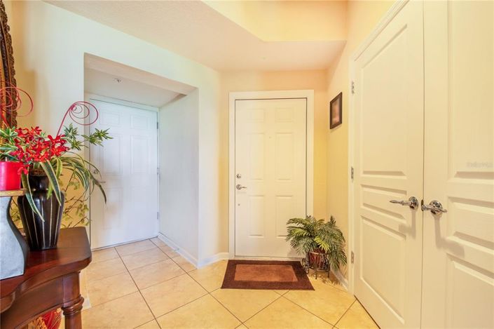 Image No.8-2 Bed Property for sale