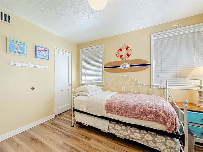 Image No.17-2 Bed Property for sale