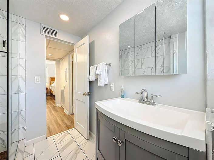 Image No.24-2 Bed Property for sale