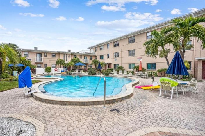 Image No.6-2 Bed Property for sale