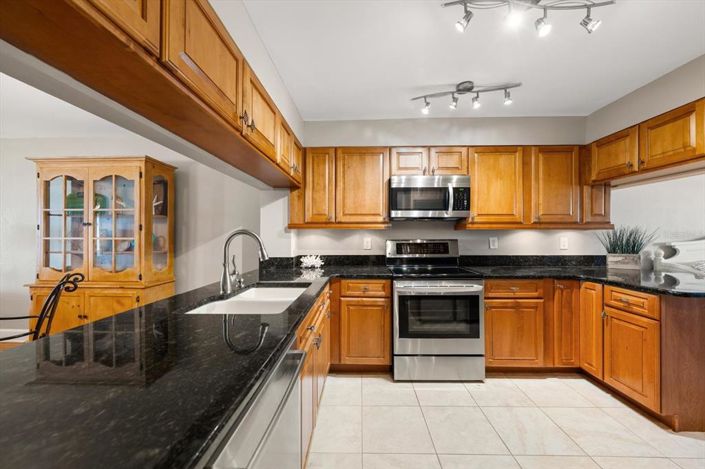 Image No.11-2 Bed Property for sale