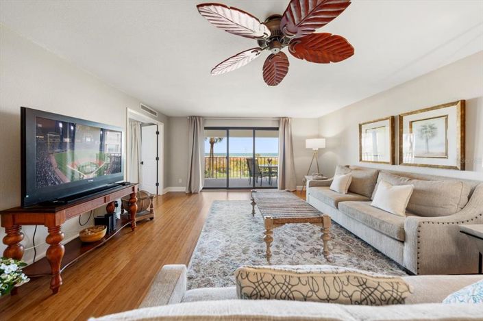 Image No.9-2 Bed Property for sale