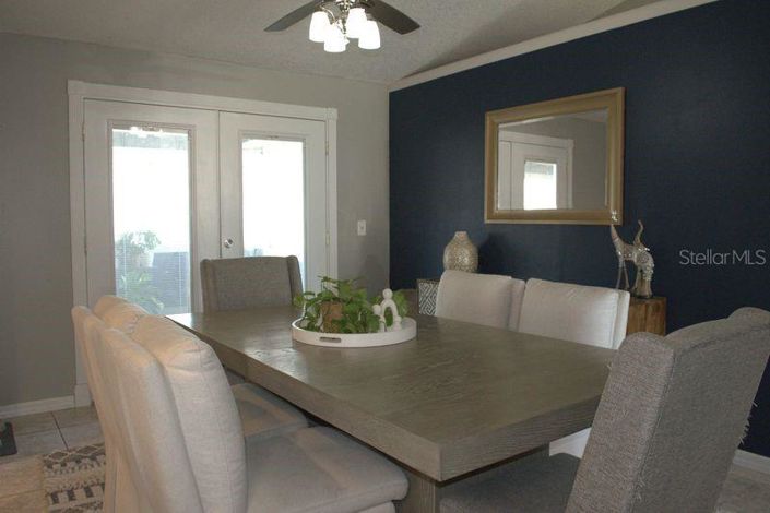 Image No.10-3 Bed Property for sale