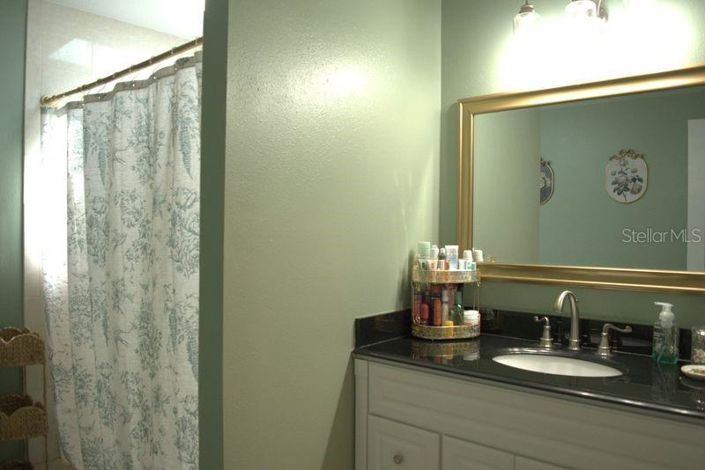 Image No.18-3 Bed Property for sale