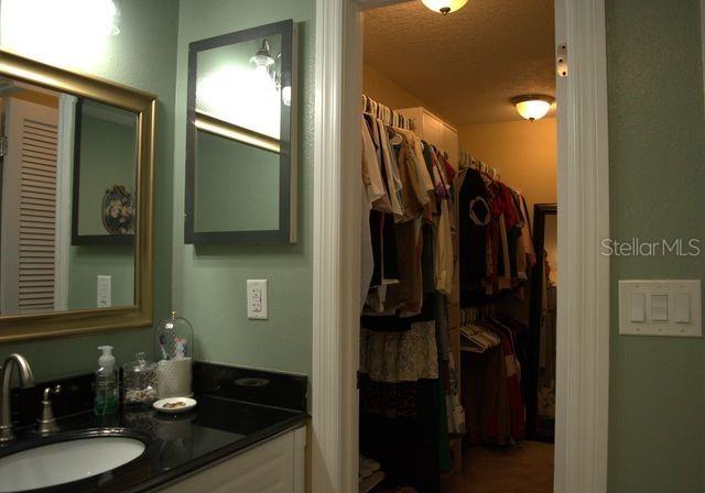 Image No.20-3 Bed Property for sale