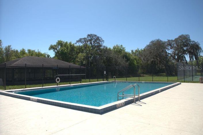 Image No.42-3 Bed Property for sale