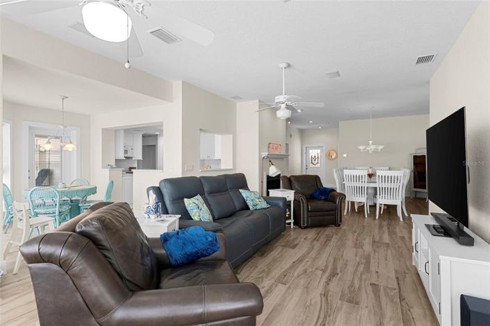 Image No.18-4 Bed Property for sale