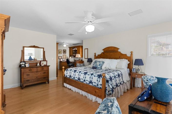 Image No.29-4 Bed Property for sale