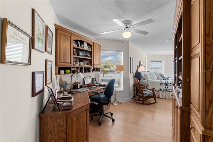 Image No.30-4 Bed Property for sale