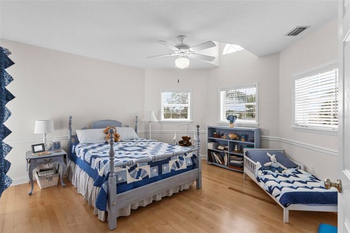 Image No.33-4 Bed Property for sale