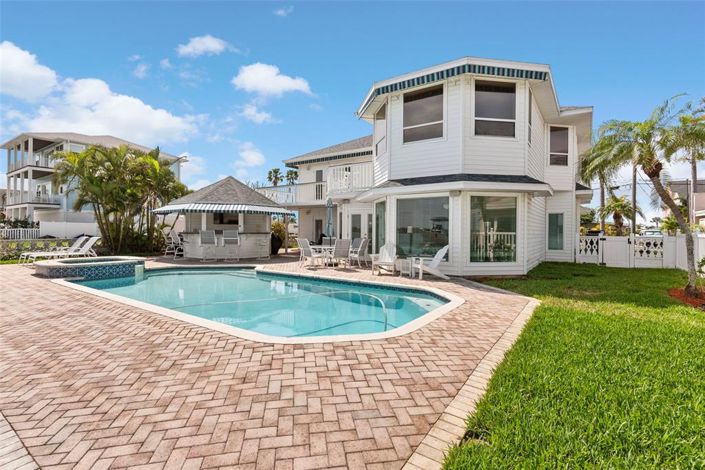 Image No.45-4 Bed Property for sale