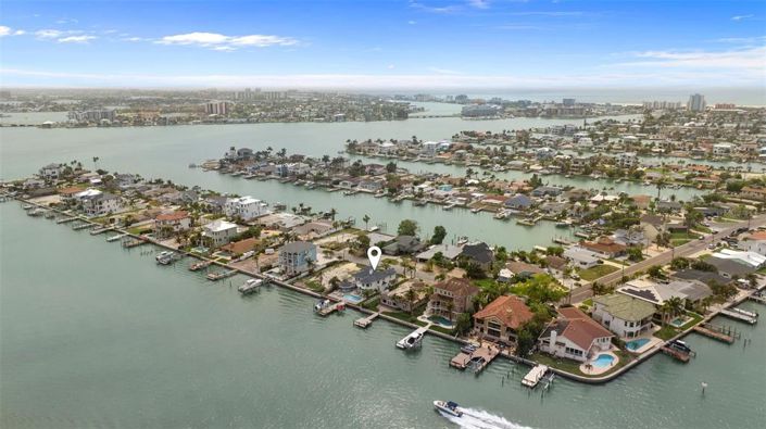 Image No.57-4 Bed Property for sale