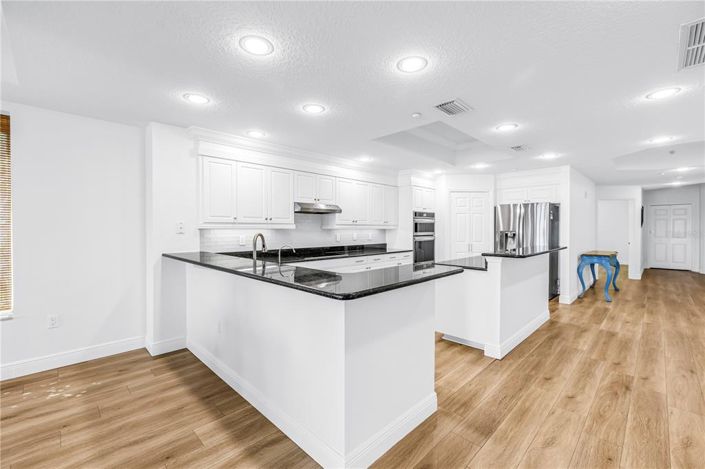 Image No.14-3 Bed Property for sale