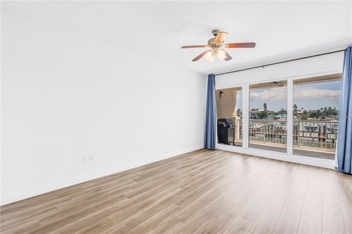 Image No.21-3 Bed Property for sale