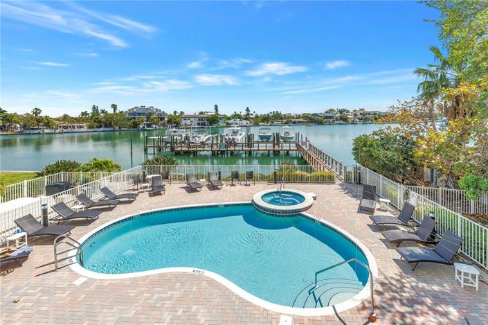 Image No.41-3 Bed Property for sale