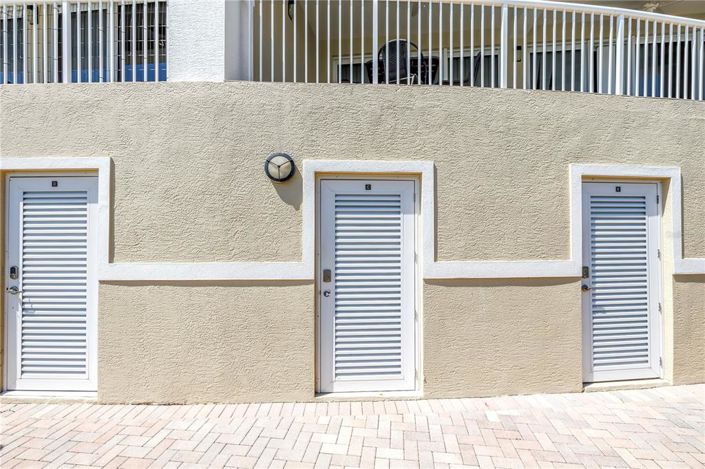 Image No.44-3 Bed Property for sale