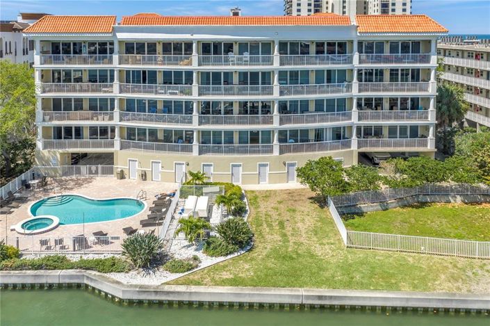 Image No.51-3 Bed Property for sale