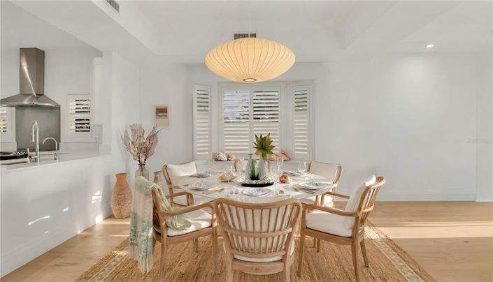 Image No.19-3 Bed Property for sale