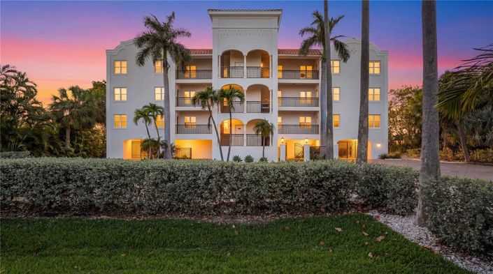 Image No.3-3 Bed Property for sale