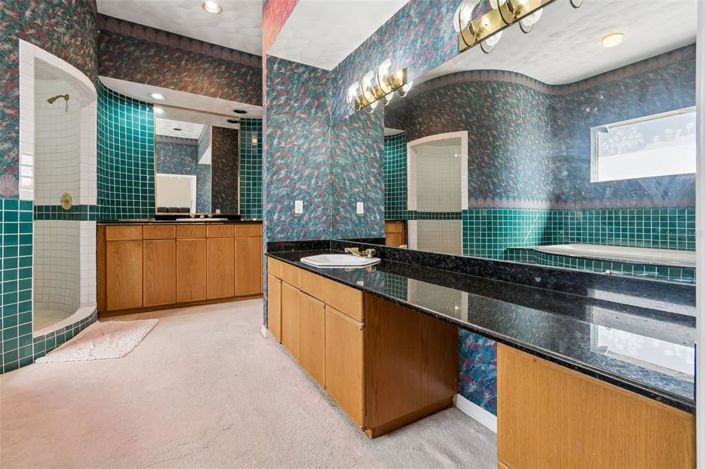 Image No.22-4 Bed Property for sale